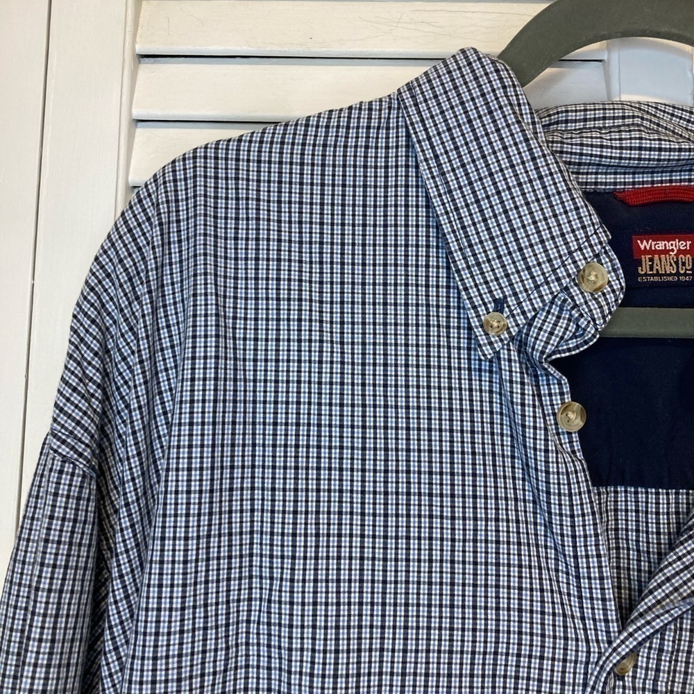 Wrangler Blue Plaid Button Down Shirt Size Large - Picture 2 of 9